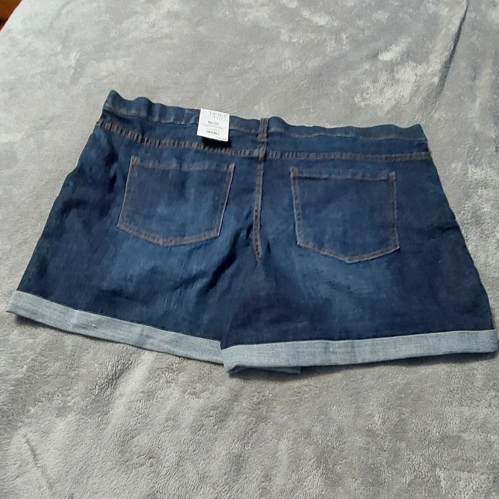 Time and Tru bluejean shorts NWT - Picture 2 of 4